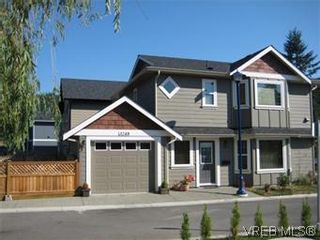 Photo 1: 3248 Blue Spruce Lane in VICTORIA: La Happy Valley House for sale (Langford)  : MLS®# 560145