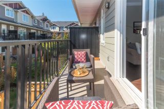 Photo 6: 75 6383 140 Street in Surrey: Sullivan Station Townhouse for sale in "PANORAMA WEST VILLAGE" : MLS®# R2303628