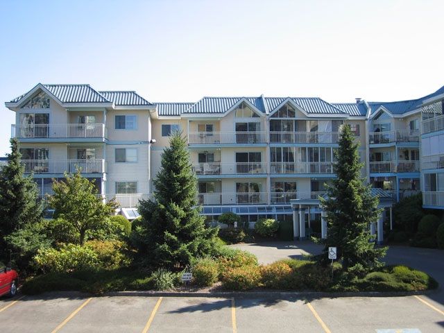 Main Photo: 217 31930 OLD YALE Road in Abbotsford: Abbotsford West Condo for sale in "Royal Court" : MLS®# R2090634