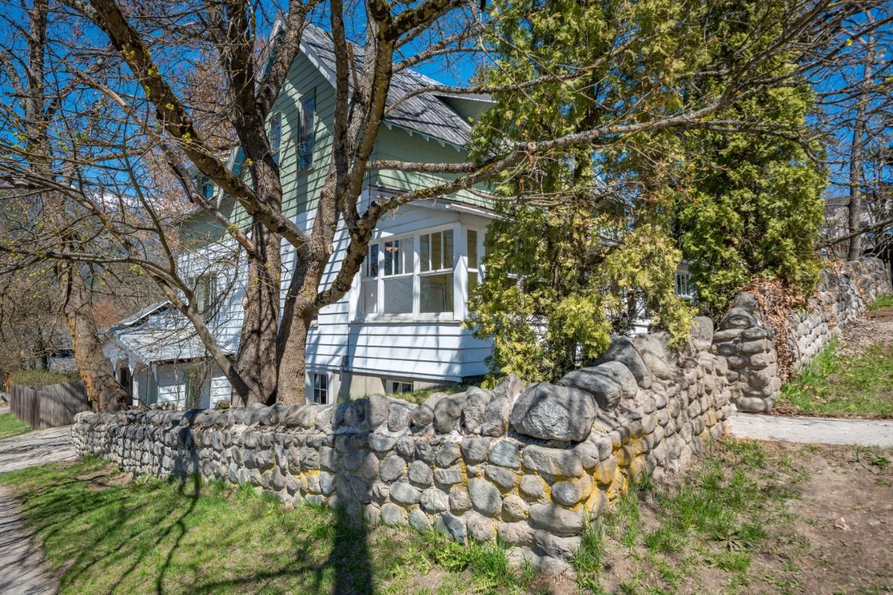 Main Photo: 801 LATIMER STREET in Nelson: House for sale : MLS®# 2470405