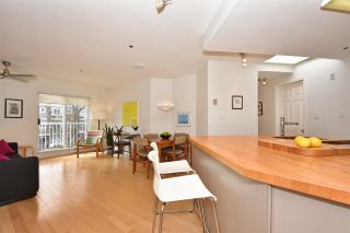 Photo 2: 402 2023 FRANKLIN Street in Vancouver: Hastings Condo for sale in "Leslie Point" (Vancouver East)  : MLS®# R2152702