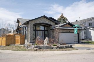 Photo 2: 256 Riverglen Place SE in Calgary: Riverbend Detached for sale : MLS®# A2047051