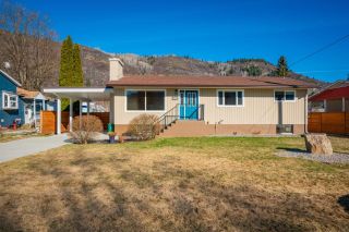 Main Photo: 760 9TH AVENUE in Montrose: House for sale : MLS®# 2475640