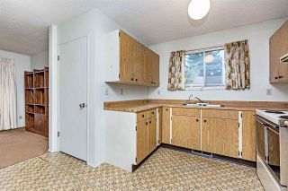 Photo 6: 3139 145 AV NW in Edmonton: Zone 35 House for sale : MLS®# E4137272