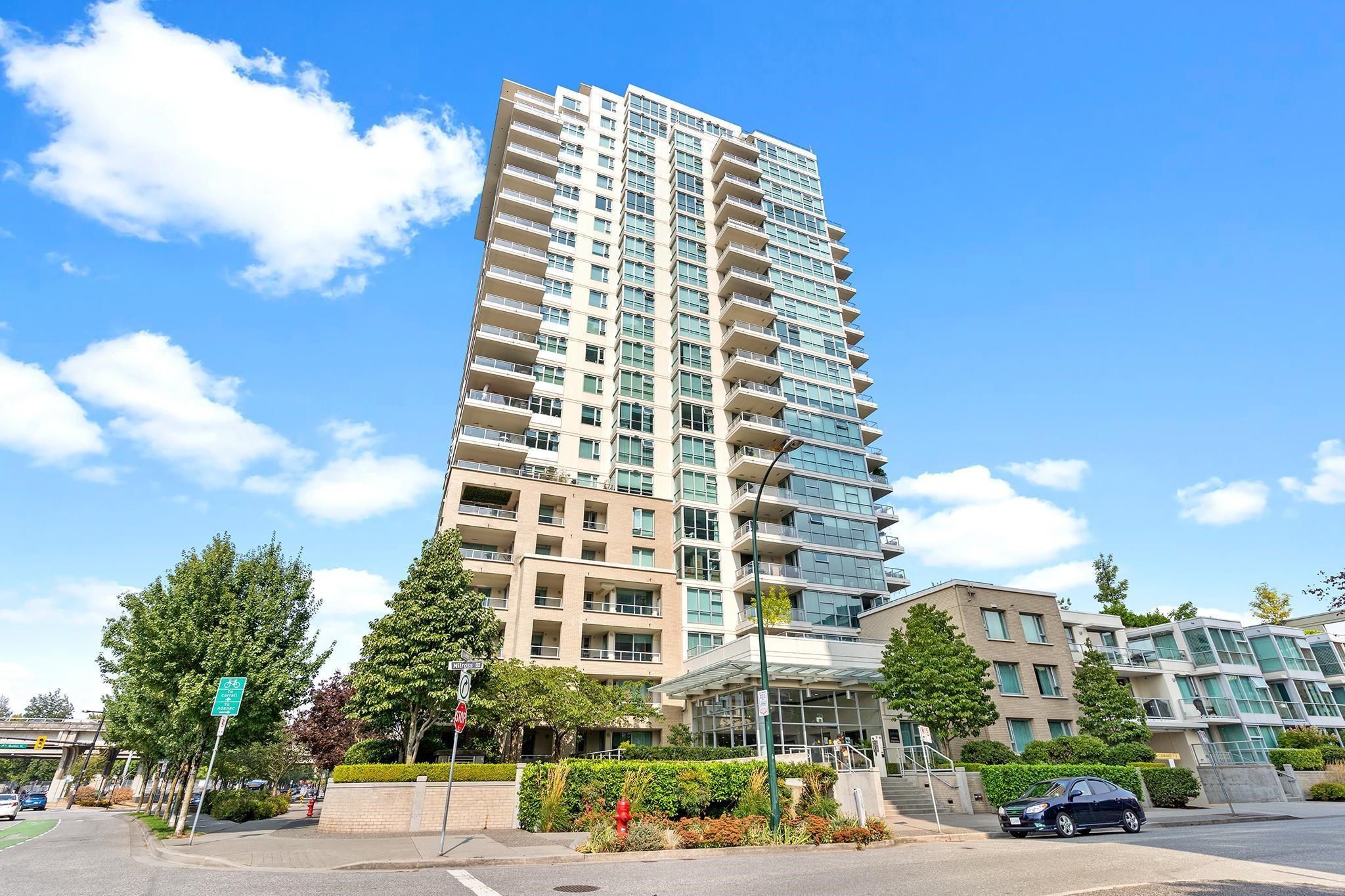 Main Photo: 1705 125 MILROSS Avenue in Vancouver: Downtown VE Condo for sale in "Creekside" (Vancouver East)  : MLS®# R2724989