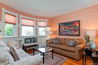 Photo 3: 117 Bushby St in Victoria: Vi Fairfield West House for sale : MLS®# 583020