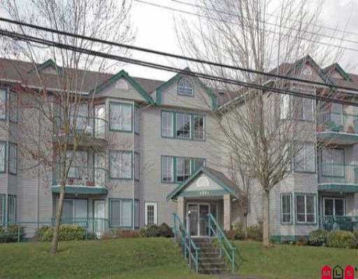 Main Photo: 303 20881 56TH AV in Langley: Langley City Condo for sale in "ROBERTS COURT" : MLS®# F2604445