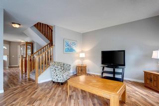 Photo 13: 33 SILVERGROVE Close NW in Calgary: Silver Springs Row/Townhouse for sale : MLS®# C4300784
