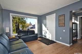 Photo 4: 748 5th Street East in Prince Albert: East Flat Residential for sale : MLS®# SK909382