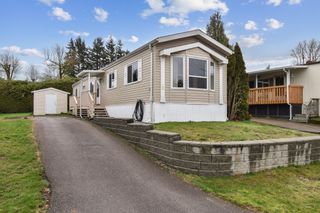 Main Photo: 5 2035 MARTENS Street in Abbotsford: Poplar Manufactured Home for sale in "Maplewood Estates" : MLS®# R2864250