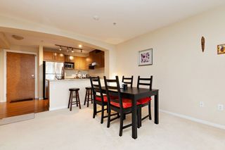 Photo 5: 207 3082 DAYANEE SPRINGS BOULEVARD Boulevard in Coquitlam: Westwood Plateau Condo for sale in "The Lanterns" : MLS®# R2443838