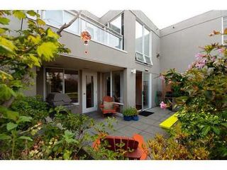 Photo 10: 330 1979 YEW Street in Capers Building: Kitsilano Home for sale ()  : MLS®# V850213