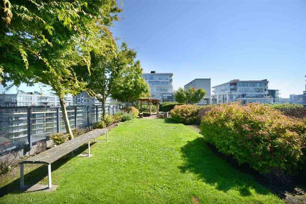 Photo 18: Photos: 407 123 W 1ST Avenue in Vancouver: False Creek Condo for sale in "COMPASS" (Vancouver West)  : MLS®# R2239199