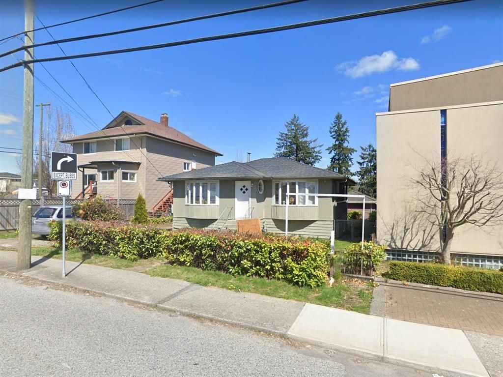 Main Photo: 7520 6TH Street in Burnaby: East Burnaby House for sale (Burnaby East)  : MLS®# R2834863