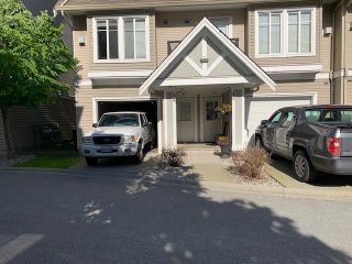 Photo 2: 44 19141 124 Avenue in Pitt Meadows: Mid Meadows Townhouse for sale in "MEADOWVIEW ESTATES" : MLS®# R2689822