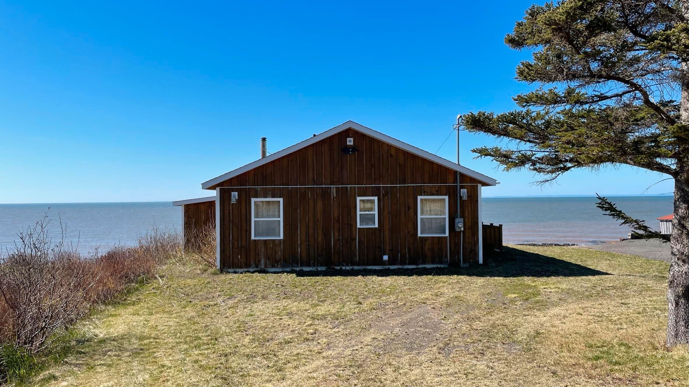 Main Photo: 41/45 Sunset Avenue in Phinneys Cove: Annapolis County Residential for sale (Annapolis Valley)  : MLS®# 202209709