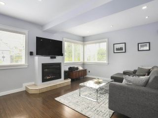 Photo 2: 77 E KING EDWARD Avenue in Vancouver: Main House for sale (Vancouver East)  : MLS®# R2419874