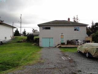 Photo 3: 1026 Tillicum Rd in VICTORIA: Es Kinsmen Park House for sale (Esquimalt)  : MLS®# 563342