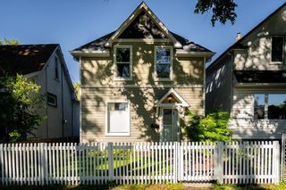 Photo 2: 776 Ashburn Street in Winnipeg: Polo Park House for sale (5C)  : MLS®# 202022753