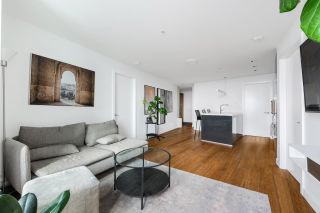 Photo 4: 4801 777 RICHARDS Street in Vancouver: Downtown VW Condo for sale in "TELUS GARDEN" (Vancouver West)  : MLS®# R2817879