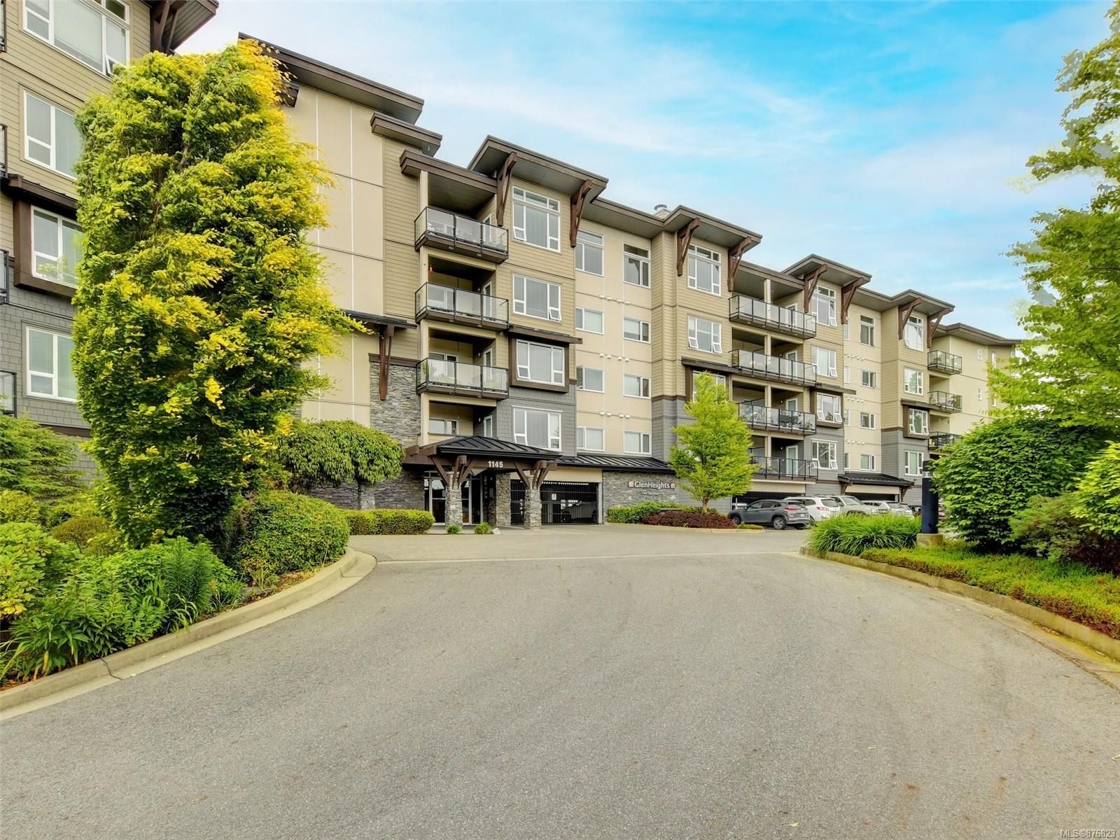 Main Photo: 402 1145 Sikorsky Rd in Langford: La Westhills Condo for sale : MLS®# 876823