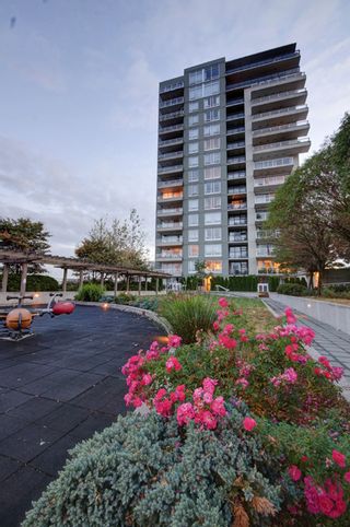 Photo 47: 303 39 SIXTH Street in New Westminster: Downtown NW Condo for sale in "Quantum By Bosa" : MLS®# V1135585