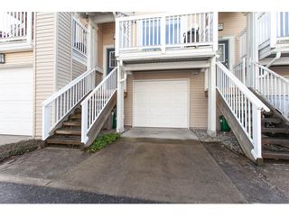 Photo 2: 204 20033 70 Avenue in Langley: Willoughby Heights Townhouse for sale in "Denim" : MLS®# R2346455