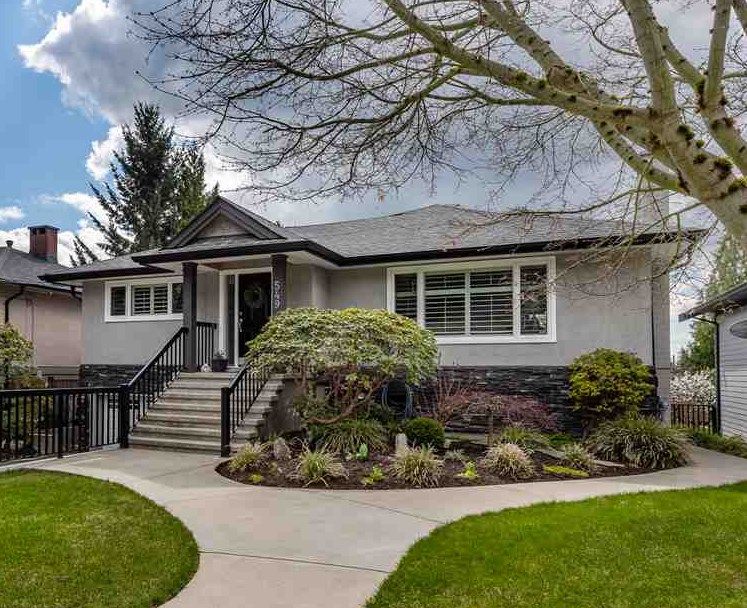 FEATURED LISTING: 549 22ND Street West North Vancouver