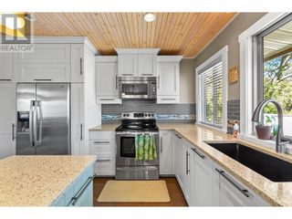 Photo 11: 1520 Highland Drive N in Kelowna: House for sale : MLS®# 10310659