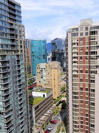 Photo 13: 2601 909 MAINLAND Street in Vancouver: Yaletown Condo for sale in "YALETOWN PARK II" (Vancouver West)  : MLS®# R2578781