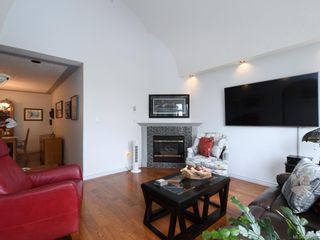 Photo 4: 205 9905 Fifth St in Sidney: Si Sidney North-East Condo for sale : MLS®# 843608