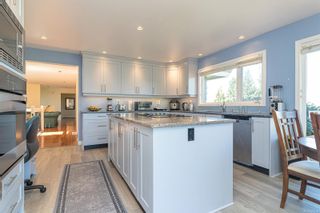Photo 13: 8832 Pender Park Dr in North Saanich: NS Dean Park House for sale : MLS®# 941244