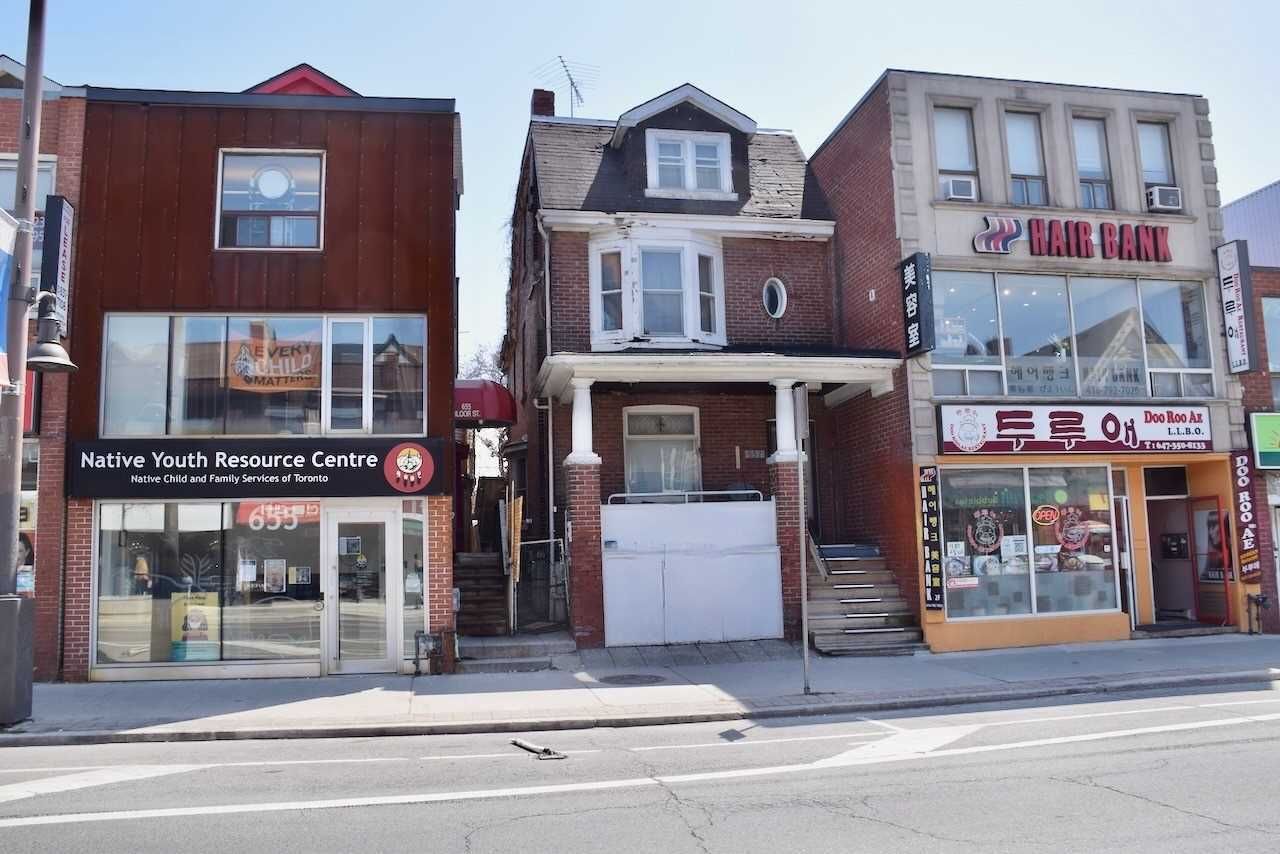 Main Photo: 657 W Bloor Street in Toronto: Palmerston-Little Italy Property for sale (Toronto C01)  : MLS®# C5799542