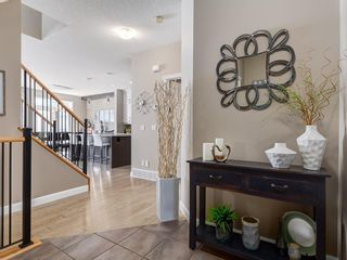 Photo 3: 113 TUSSLEWOOD Terrace NW in Calgary: Tuscany Detached for sale : MLS®# C4244235