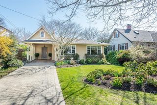 Photo 1: 389 Sunset Ave in Oak Bay: OB Gonzales House for sale : MLS®# 840296