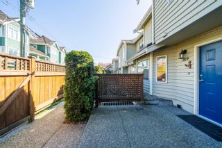 Main Photo: 419 ST. ANDREWS Avenue in North Vancouver: Lower Lonsdale Townhouse for sale in "ST. ANDREWS COURT" : MLS®# R2763608