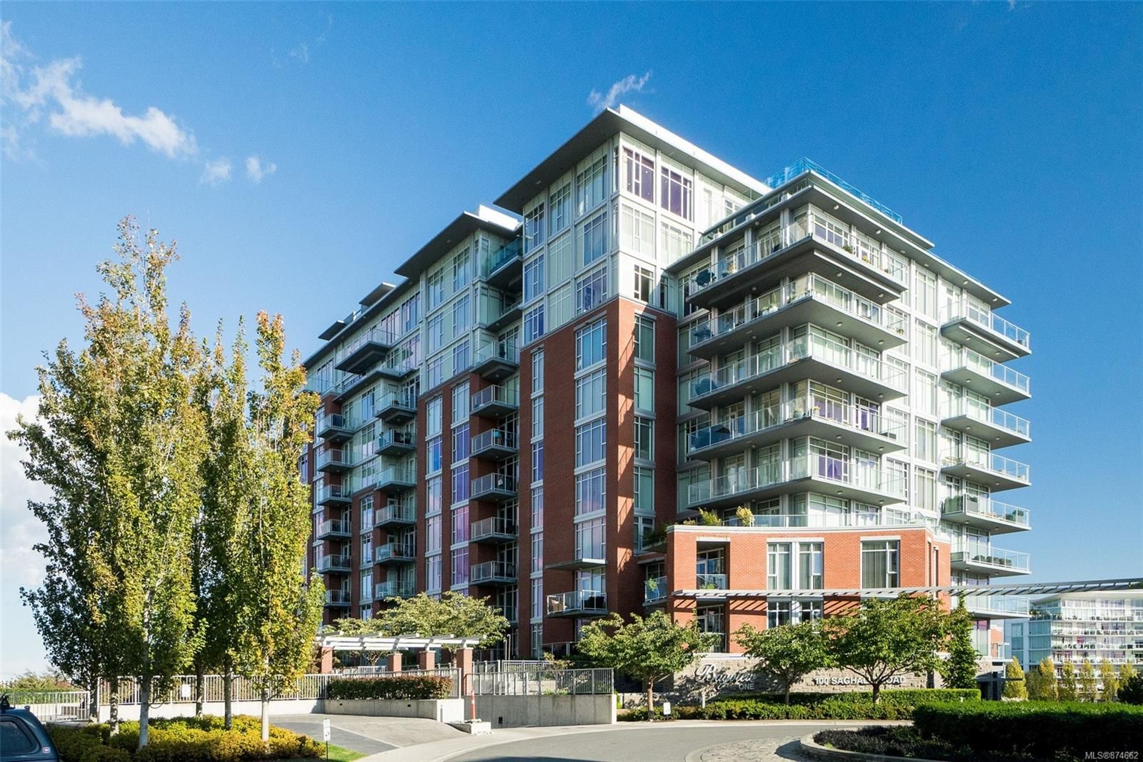 Main Photo: 209 100 Saghalie Rd in Victoria: VW Songhees Condo for sale (Victoria West)  : MLS®# 874662