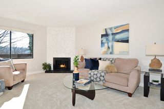 Photo 2: 563 IOCO Road in Port Moody: North Shore Pt Moody Townhouse for sale : MLS®# R2440860