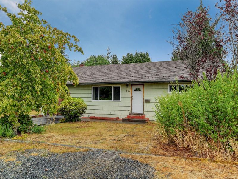 FEATURED LISTING: 978 Bray Ave Langford