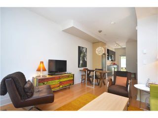 Photo 2: 3649 COMMERCIAL Street in Vancouver: Victoria VE Townhouse for sale in "BRIX II" (Vancouver East)  : MLS®# V1017783