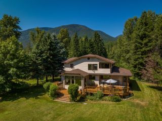 Photo 13: 6158 REDFISH ROAD in Nelson: House for sale : MLS®# 2472627