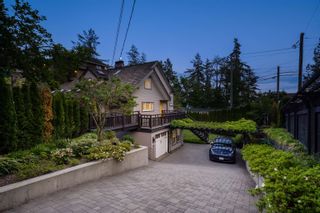 Photo 2: 4001 ROSE Crescent in West Vancouver: Sandy Cove House for sale : MLS®# R2844414