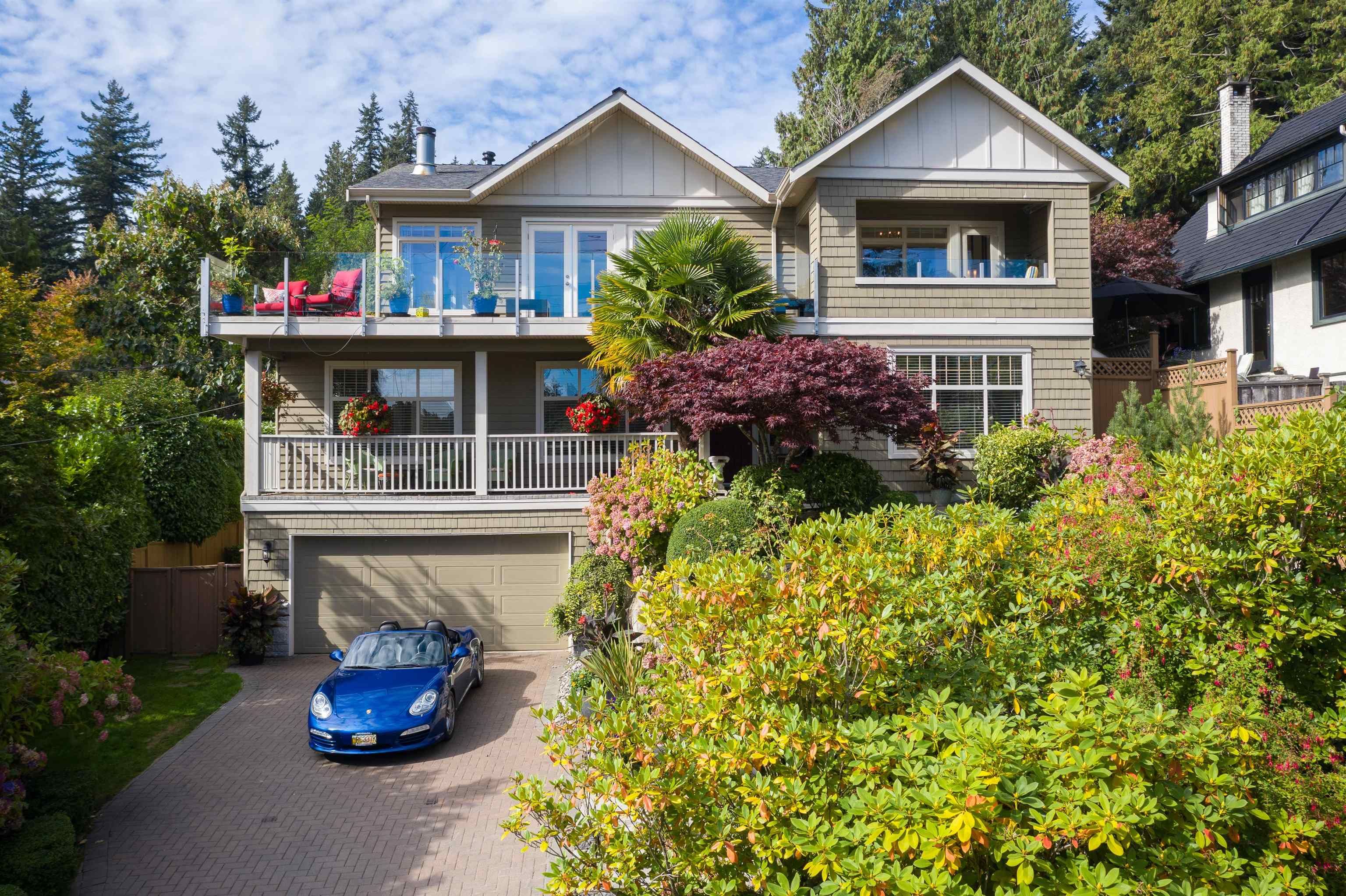 Main Photo: 435 N OXLEY Street in West Vancouver: West Bay House for sale : MLS®# R2620614