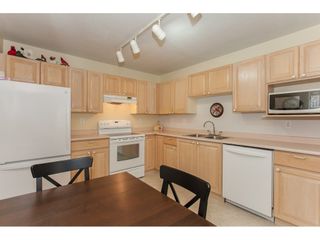 Photo 10: 202 5955 177B STREET in Surrey: Cloverdale BC Condo for sale (Cloverdale)  : MLS®# R2160255