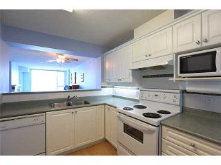 Photo 3: 911 12148 224TH Street in Maple Ridge: East Central Condo for sale in "PANORAMA" : MLS®# V1010973