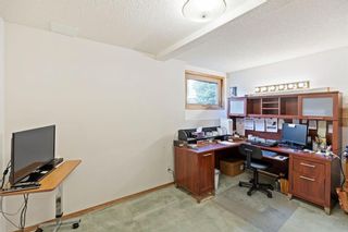 Photo 26: 161 Oakbriar Close SW in Calgary: Palliser Row/Townhouse for sale : MLS®# A1224184