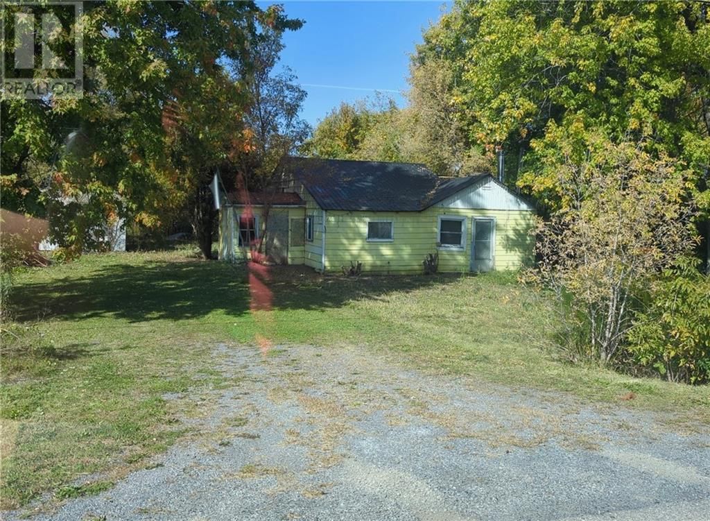 Main Photo: 11411 DUNDELA ROAD in Brinston: House for sale : MLS®# 1370258