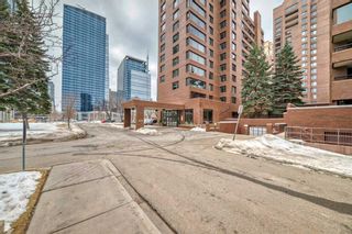 Main Photo: 502D 500 Eau Claire Avenue SW in Calgary: Eau Claire Apartment for sale : MLS®# A2118511