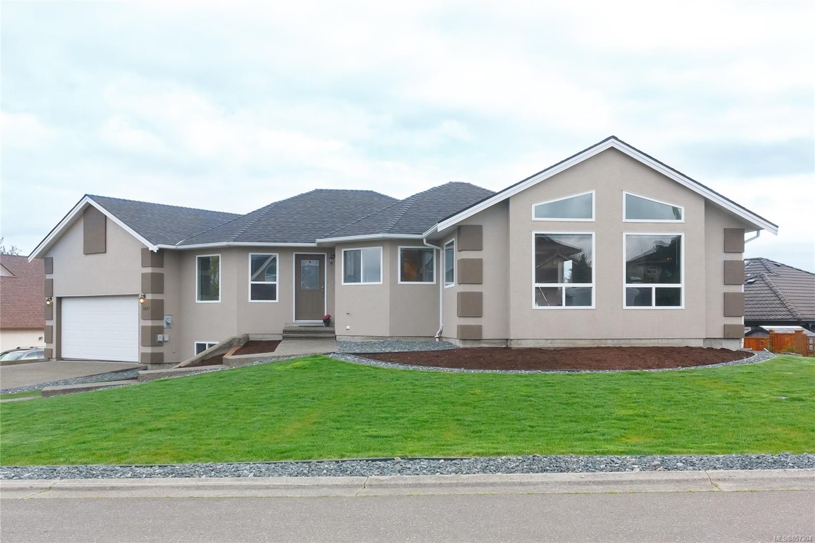Main Photo: 1097 Aery View Way in French Creek: PQ French Creek House for sale (Parksville/Qualicum)  : MLS®# 857304