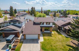 Photo 3: 87 Ranchridge Drive NW in Calgary: Ranchlands Detached for sale : MLS®# A2032178